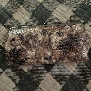 Hobo—-lauren Clutch wallet